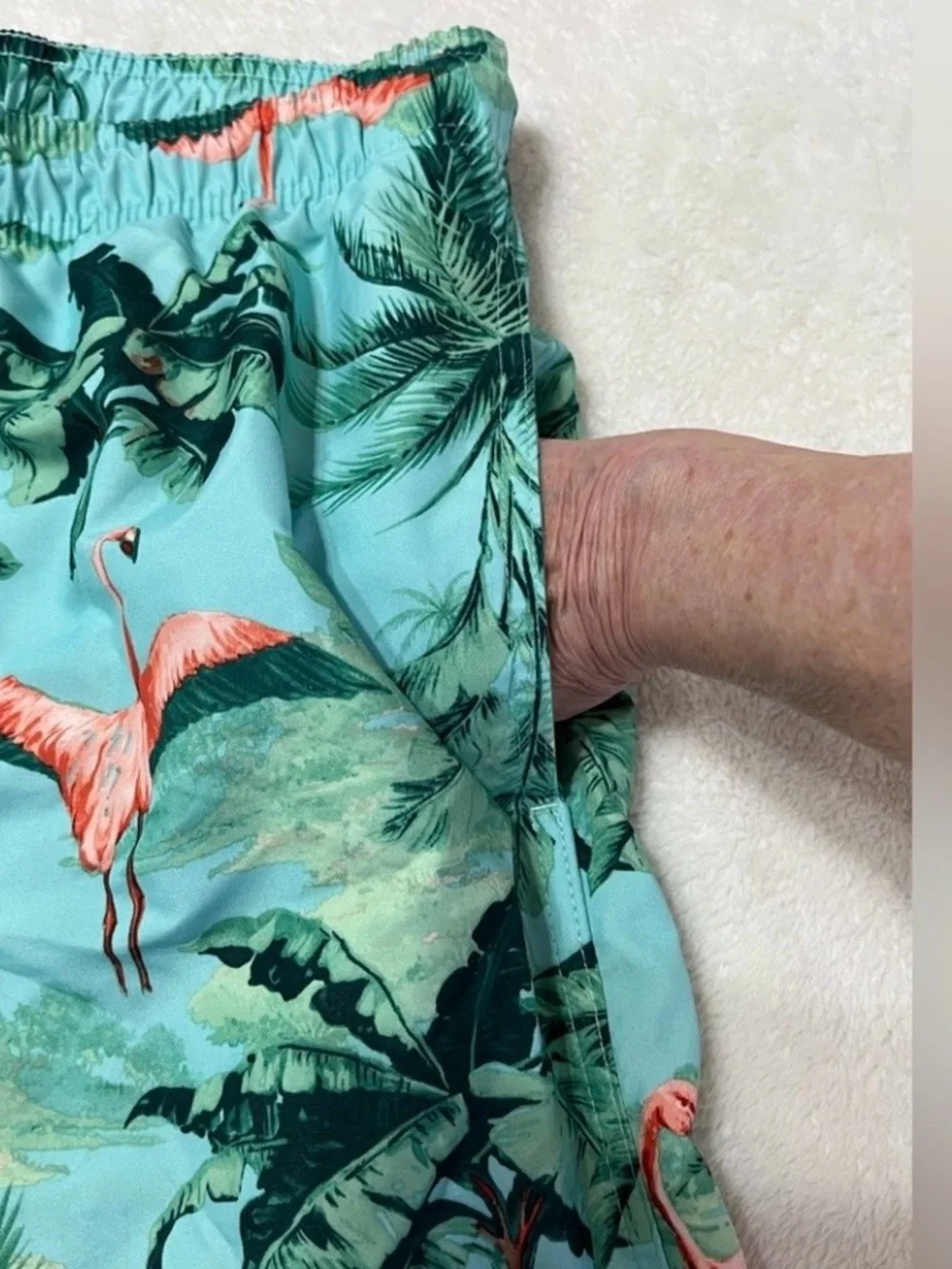 Old Navy Men's Flamingo Tropical Swim Trunks Size L Resort Wear Beachside Aloha
